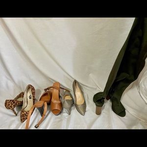 4 pairs of like new shoes